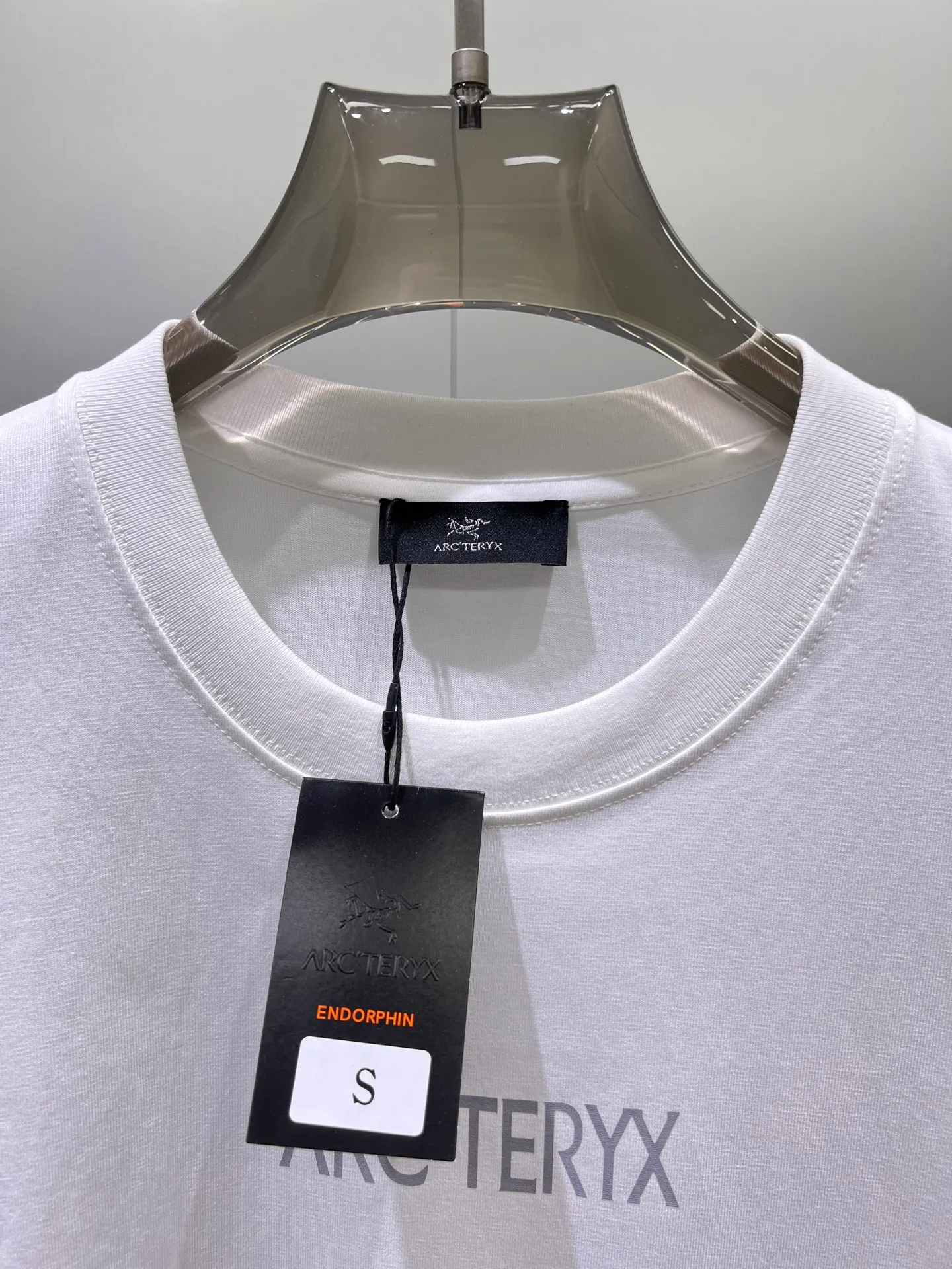 arcteryx🌟New Arrival T T Hot Sale 99 🐎🐎Size：S-XXL Black White 2 （Size ） Size S 110 54 69 21 M 114 56 71 22 L 118 58 73 22 XL 122 60 75 23 2XL 126 62 77 23
